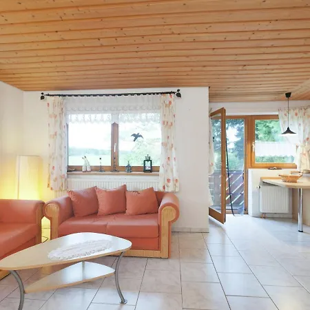 펜션 Modern Holiday In Lauterbach Ot Fohrenb Hl With Heating Facility *